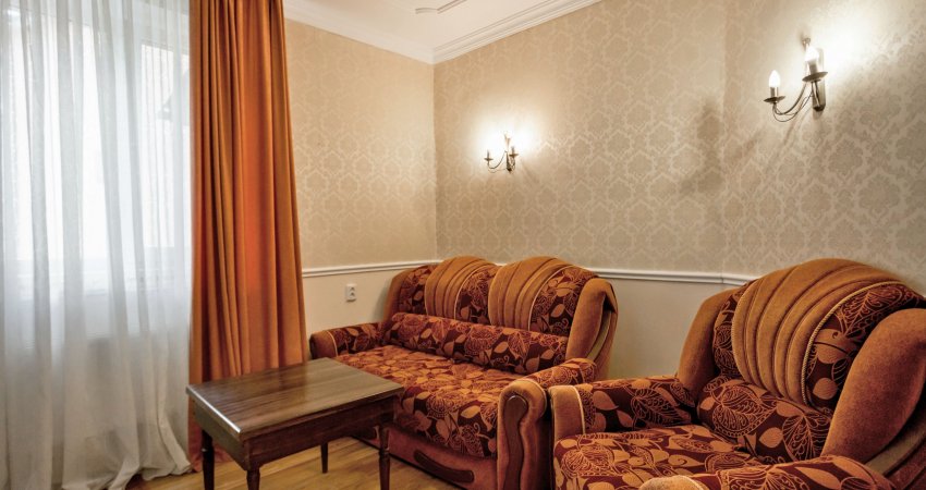 room-img