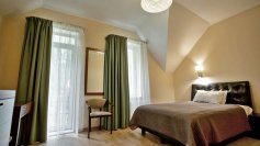 room-img