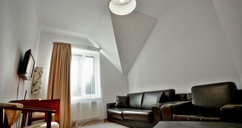 room-img