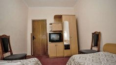 room-img