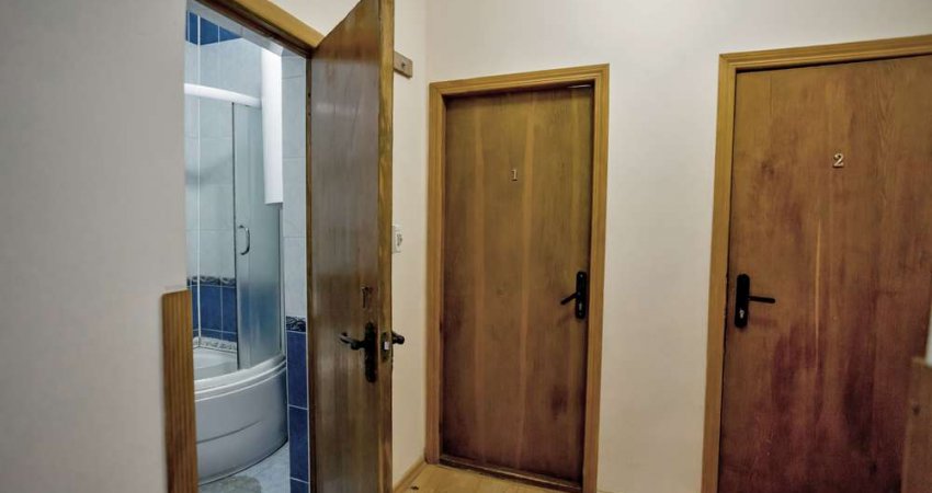 room-img