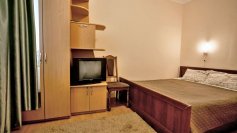 room-img