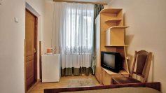 room-img