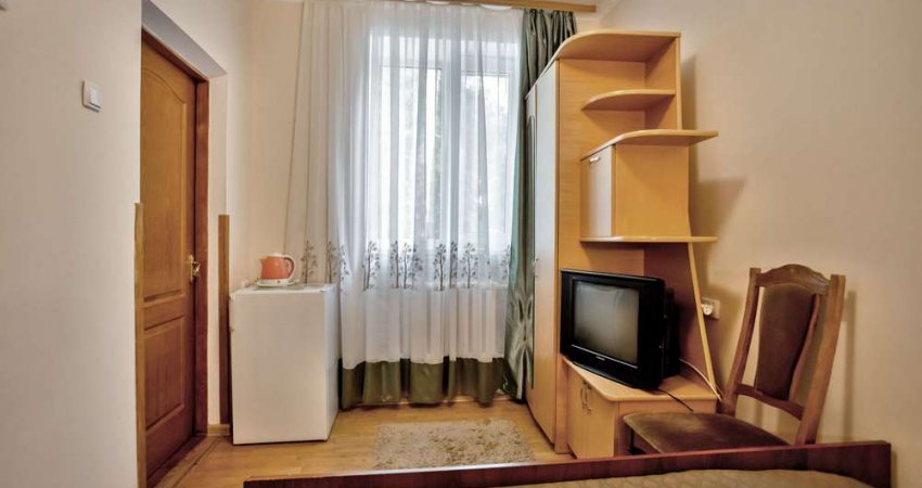 room-img